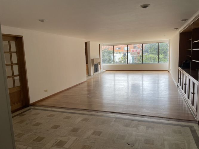 Apartamento de 3 alcobas en venta en Chico, Bogotá, 250 m² · foto 3 de 18