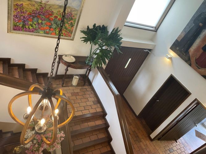 Casa de 4 alcobas en venta en Chicó Alto, Bogotá, 385 m² · foto 11 de 14