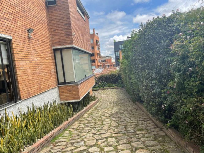 Casa de 4 alcobas en venta en Chicó Alto, Bogotá, 385 m² · foto 14 de 14