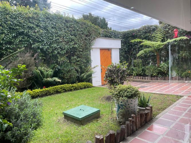 Casa de 4 alcobas en venta en Santa Ana Oriental, Bogotá, 606 m² · foto 8 de 24