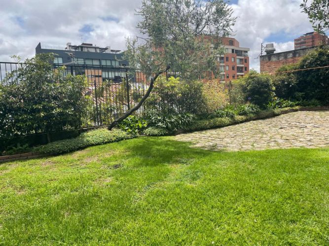 Casa de 4 alcobas en venta en Chicó Alto, Bogotá, 385 m² · foto 9 de 24