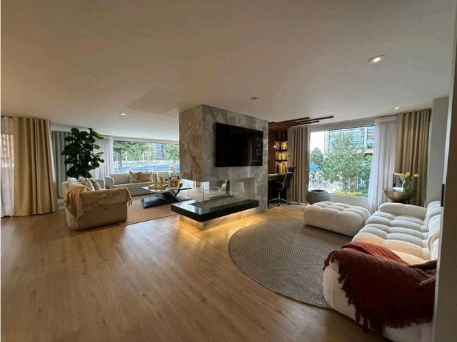 Apartamento de 3 alcobas en venta en Chicó Navarra, Bogotá, 190 m² · foto 1 de 21
