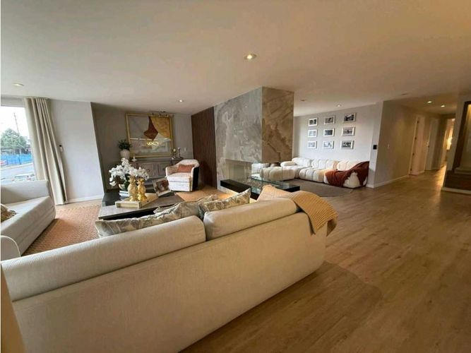Apartamento de 3 alcobas en venta en Chicó Navarra, Bogotá, 190 m² · foto 8 de 21