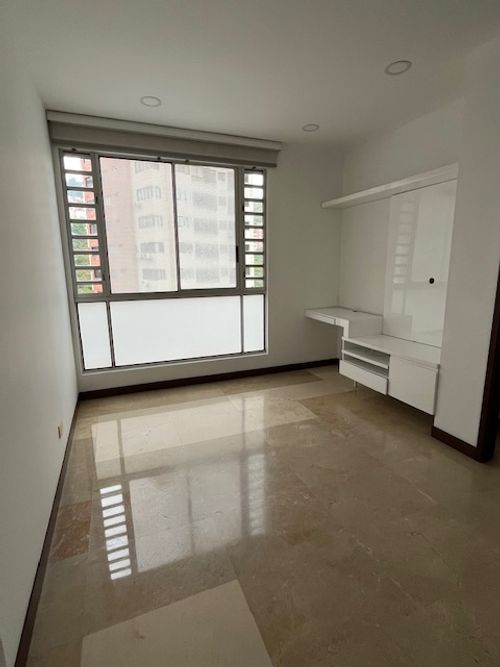 Apartamento en venta en Cristales, Cali · foto 8 de 14