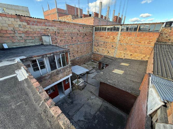 Casa en venta en Claret, Bogotá · foto 10 de 14