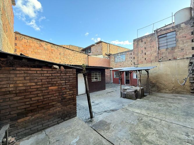 Casa en venta en Claret, Bogotá · foto 12 de 14