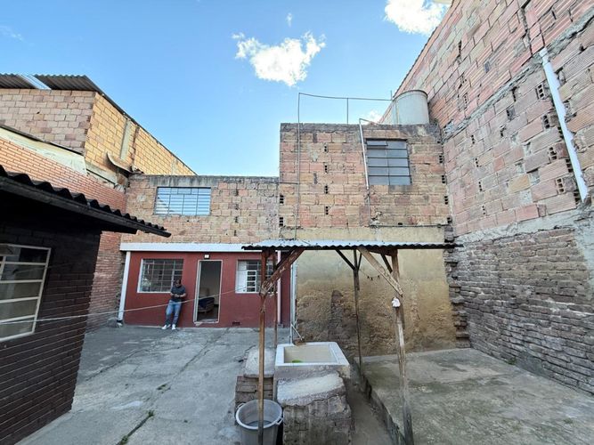 Casa en venta en Claret, Bogotá · foto 13 de 14