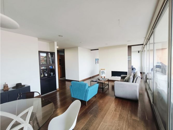 Apartamento de 3 alcobas en venta en Los Rosales, Bogotá, 219 m² · foto 5 de 24