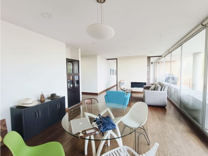 Apartamento de 3 alcobas en venta en Los Rosales, Bogotá, 219 m² · foto 7 de 24