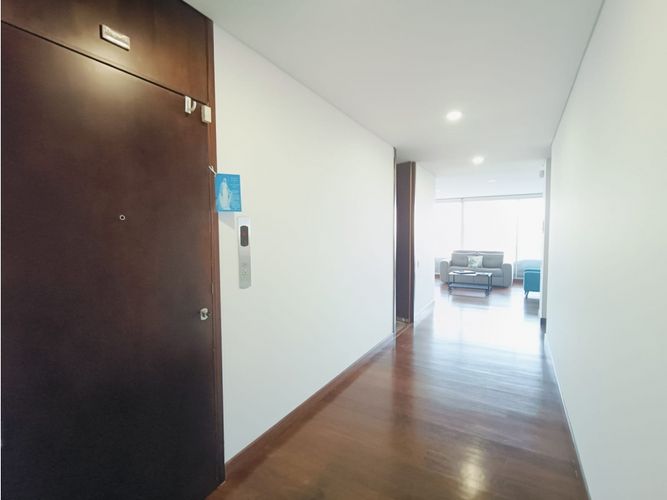 Apartamento de 3 alcobas en venta en Los Rosales, Bogotá, 219 m² · foto 19 de 24