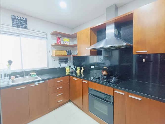 Apartamento de 3 alcobas en venta en Los Rosales, Bogotá, 219 m² · foto 21 de 24