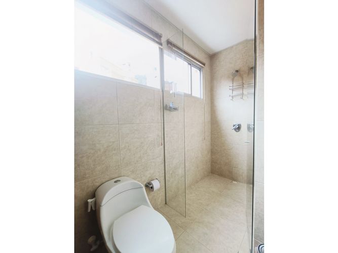 Apartamento de 3 alcobas en venta en Los Rosales, Bogotá, 219 m² · foto 23 de 24