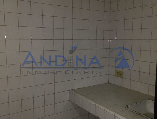 Local en venta en La Candelaria, Medellín, 180 m² · foto 9 de 12