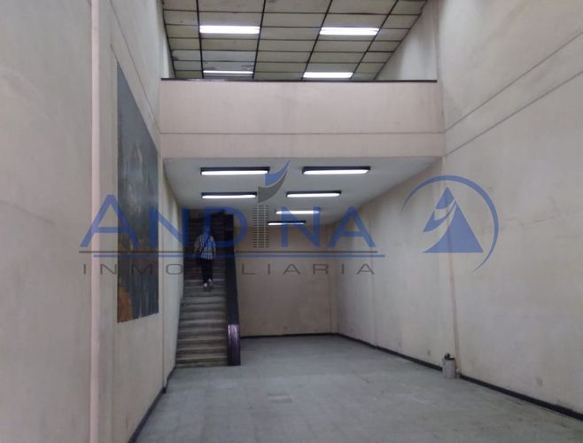 Local en venta en La Candelaria, Medellín, 180 m² · foto 2 de 12