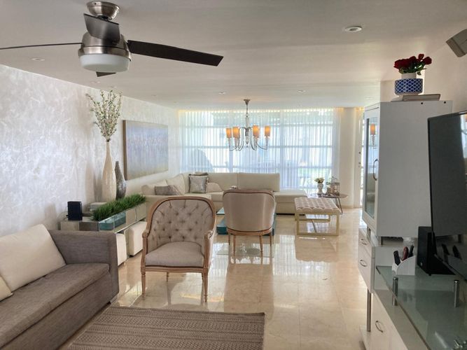 Casa de 5 alcobas en venta en Cr.La Castellana, Barranquilla, 400 m² · foto 14 de 24