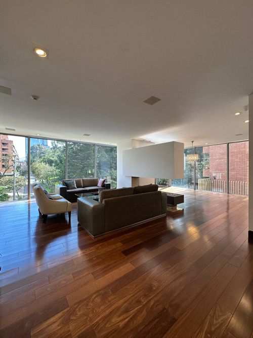 Apartamento de 3 alcobas en venta en Chicó Reservado, Bogotá, 303 m² · foto 3 de 24