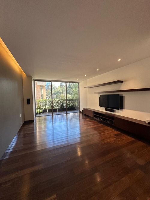 Apartamento de 3 alcobas en venta en Chicó Reservado, Bogotá, 303 m² · foto 8 de 24