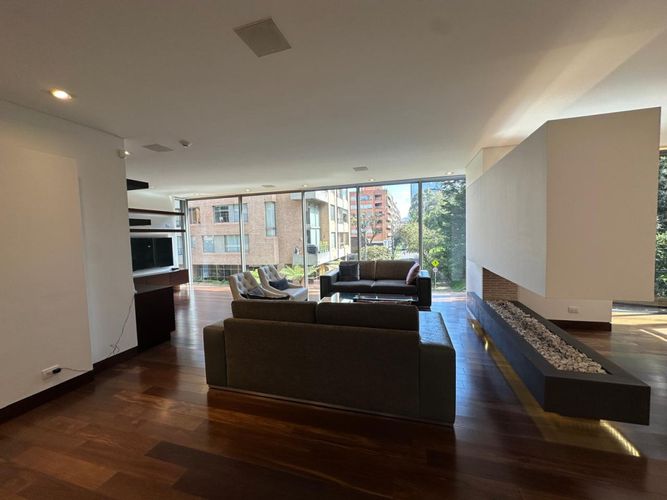 Apartamento de 3 alcobas en venta en Chicó Reservado, Bogotá, 303 m² · foto 13 de 24