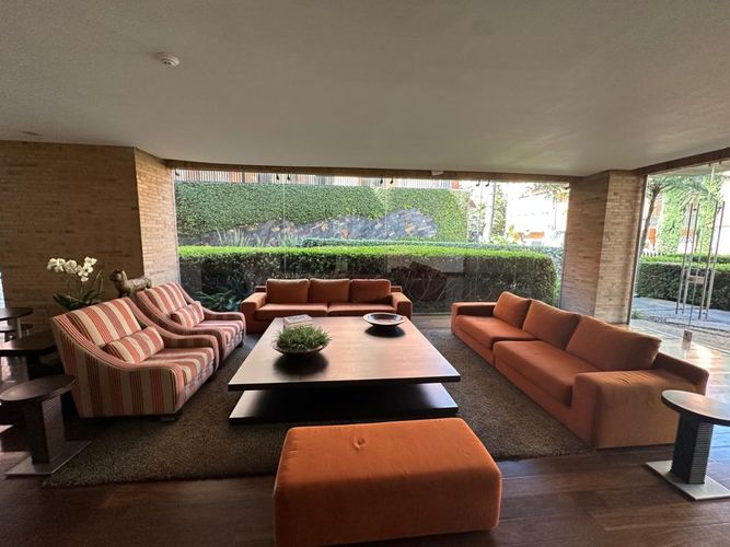 Apartamento de 3 alcobas en venta en Chicó Reservado, Bogotá, 303 m² · foto 20 de 24