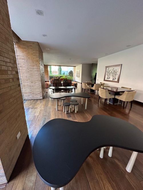Apartamento de 3 alcobas en venta en Chicó Reservado, Bogotá, 303 m² · foto 23 de 24