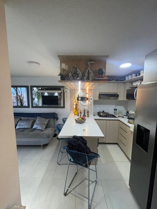 Apartamento de 3 alcobas en venta en Molinares, Bello, 58 m² · foto 11 de 19