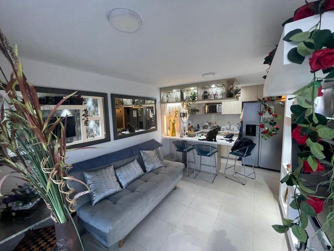Apartamento de 3 alcobas en venta en Molinares, Bello, 58 m² · foto 8 de 19