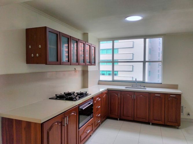 Apartamento de 3 alcobas en venta en El Poblado, Medellín, 170 m² · foto 4 de 17