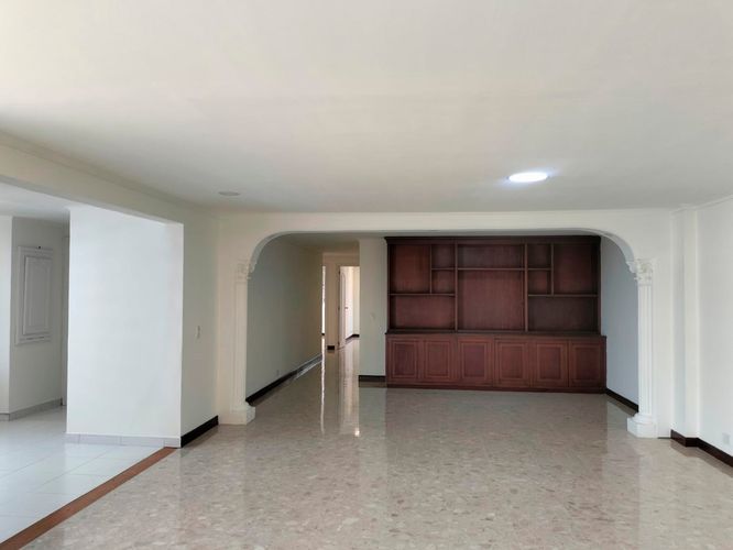 Apartamento de 3 alcobas en venta en El Poblado, Medellín, 170 m² · foto 6 de 17