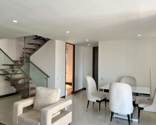 Apartamento de 3 alcobas en venta en Loma Del Chocho, Envigado, 114 m² · foto 5 de 13