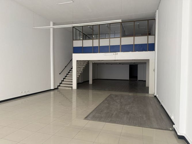 Local en arriendo en Sector Plaza De Bolivar, Pereira, 335 m² · foto 2 de 10