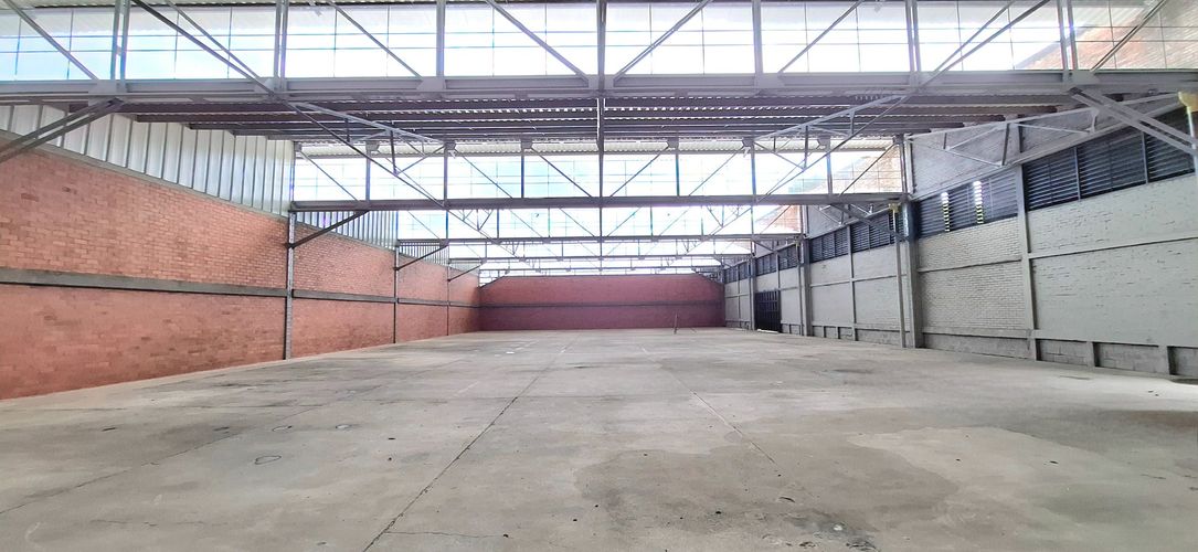 Bodega en arriendo en Zona Industrial, Yumbo, 2500 m² · foto 6 de 15