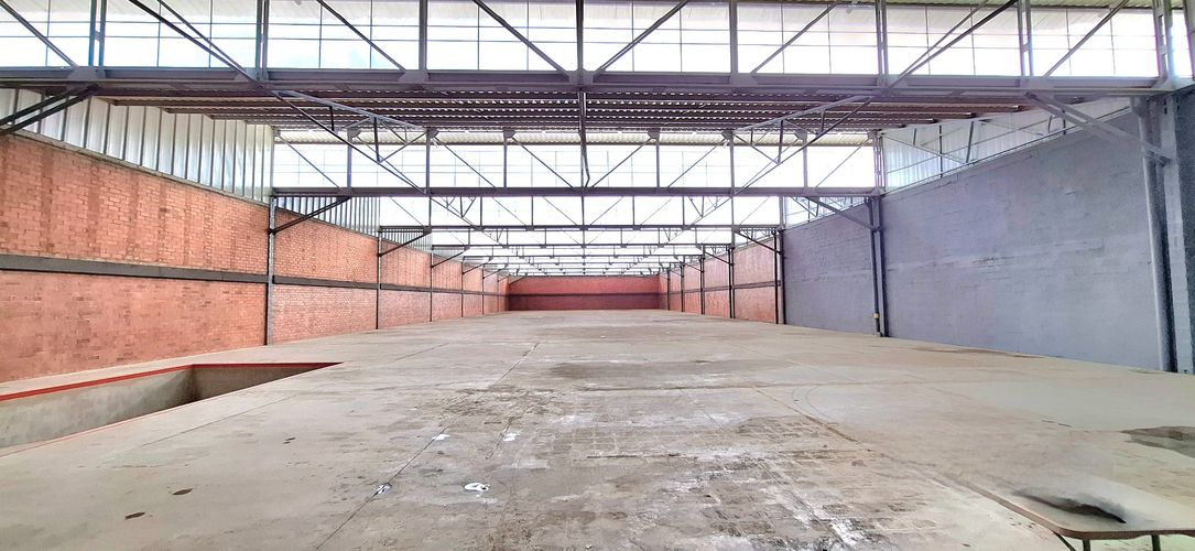 Bodega en arriendo en Zona Industrial, Yumbo, 2500 m² · foto 3 de 15
