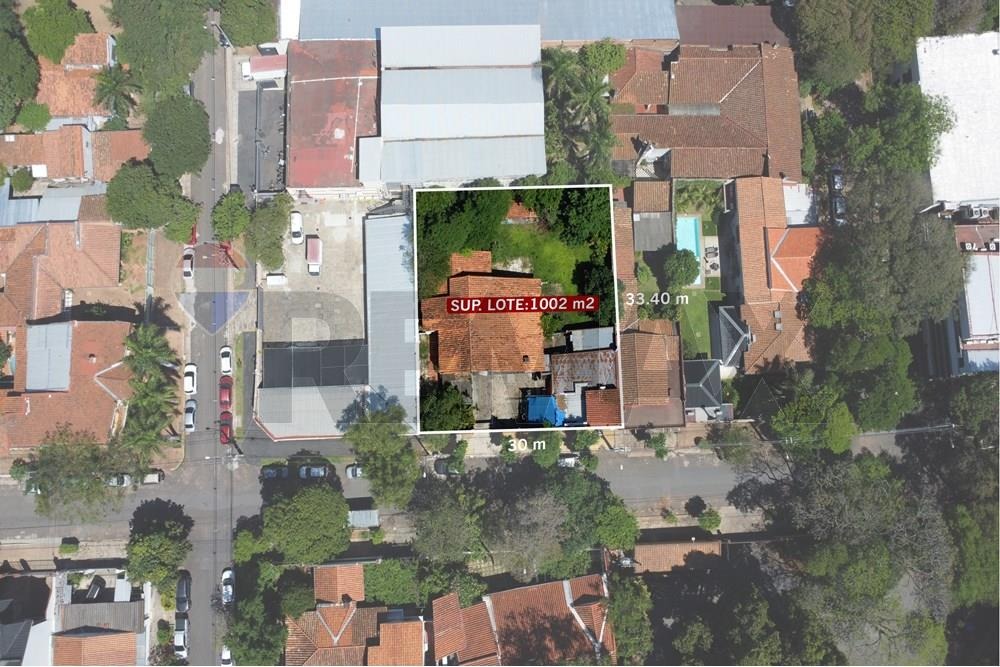 AMPLIO TERRENO DE 1.002 M2 EN BERNARDINO CABALLERO - ASUNCIÓN EN VENTA — foto 2