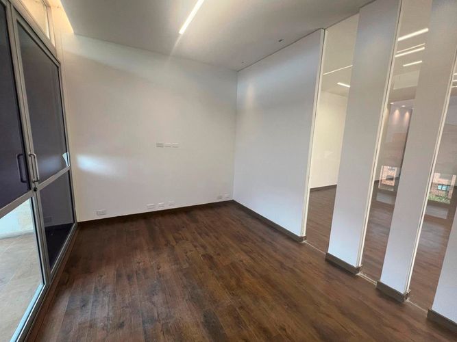 Oficina en arriendo en El Poblado, Medellín, 72 m² · foto 14 de 17