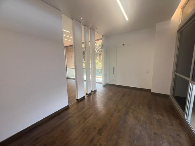 Oficina en arriendo en El Poblado, Medellín, 72 m² · foto 10 de 17