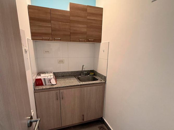 Oficina en arriendo en El Poblado, Medellín, 48 m² · foto 6 de 7
