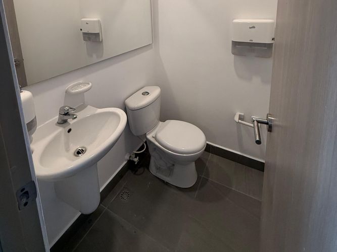 Oficina en arriendo en El Poblado, Medellín, 48 m² · foto 7 de 7