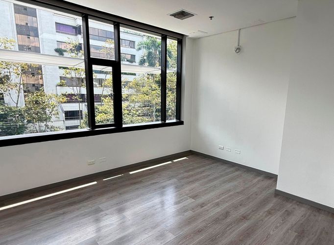Oficina en arriendo en El Poblado, Medellín, 48 m² · foto 4 de 7