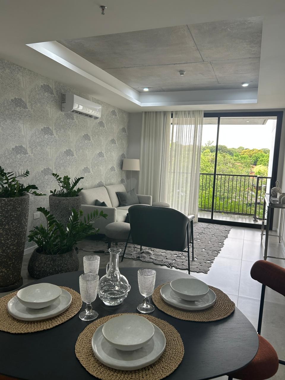 ALQUILO DEPTO A ESTRENAR EN EL BO MBURUKUJA, 2 HABITACIONES | 93m2 AMOBLADO, EQUIPADO & DECORADO ✨?️ — foto 2