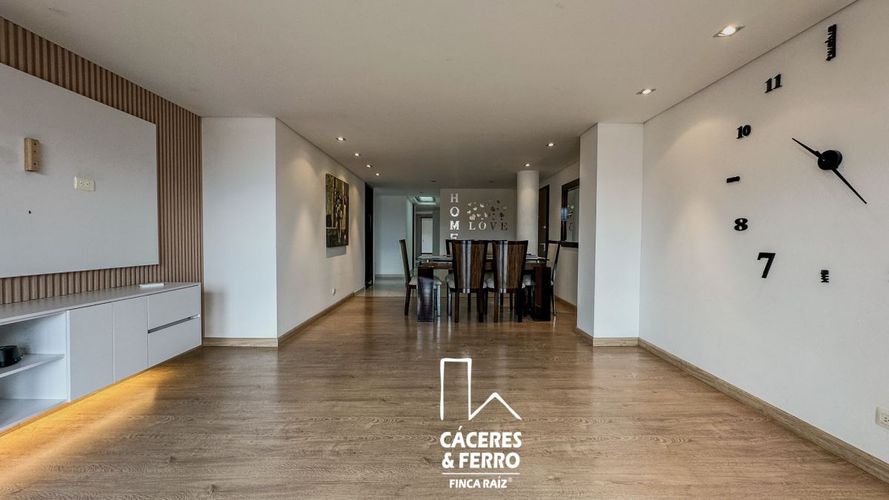 Apartamento de 3 alcobas en venta en Chicó Navarra, Bogotá, 159 m² · foto 2 de 23