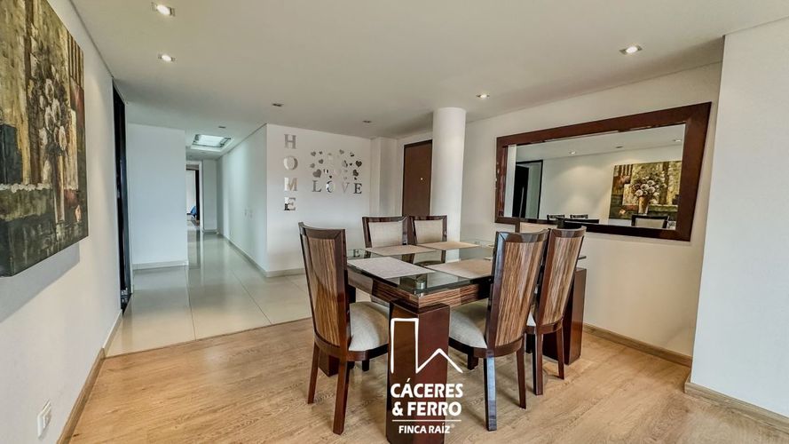Apartamento de 3 alcobas en venta en Chicó Navarra, Bogotá, 159 m² · foto 4 de 23