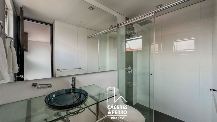 Apartamento de 3 alcobas en venta en Chicó Navarra, Bogotá, 159 m² · foto 11 de 23