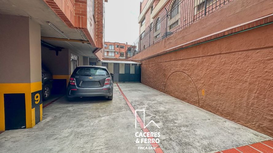 Apartamento de 3 alcobas en venta en Chicó Navarra, Bogotá, 159 m² · foto 23 de 23