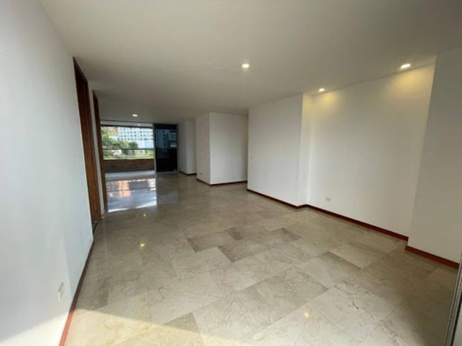 Apartamento de 3 alcobas en arriendo en El Tesoro, Medellín, 150 m² · foto 7 de 22