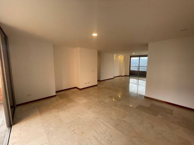 Apartamento de 3 alcobas en arriendo en El Tesoro, Medellín, 150 m² · foto 8 de 22
