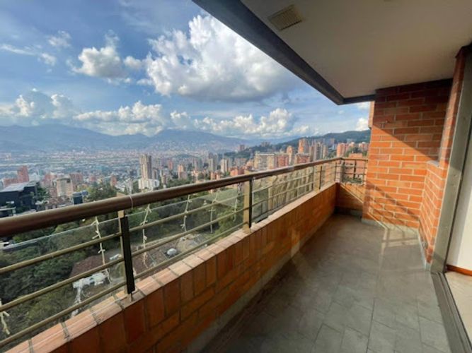 Apartamento de 3 alcobas en arriendo en El Tesoro, Medellín, 150 m² · foto 11 de 22