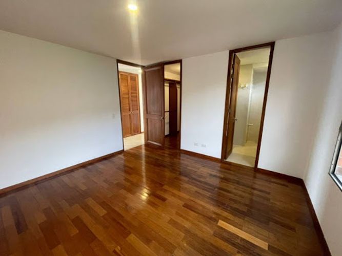 Apartamento de 3 alcobas en arriendo en El Tesoro, Medellín, 150 m² · foto 13 de 22