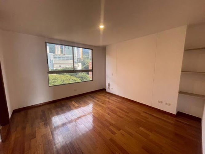 Apartamento de 3 alcobas en arriendo en El Tesoro, Medellín, 150 m² · foto 19 de 22