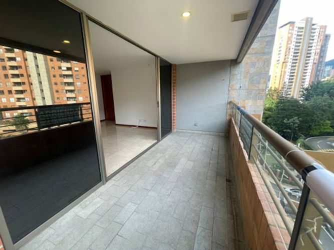 Apartamento de 3 alcobas en arriendo en El Tesoro, Medellín, 150 m² · foto 22 de 22