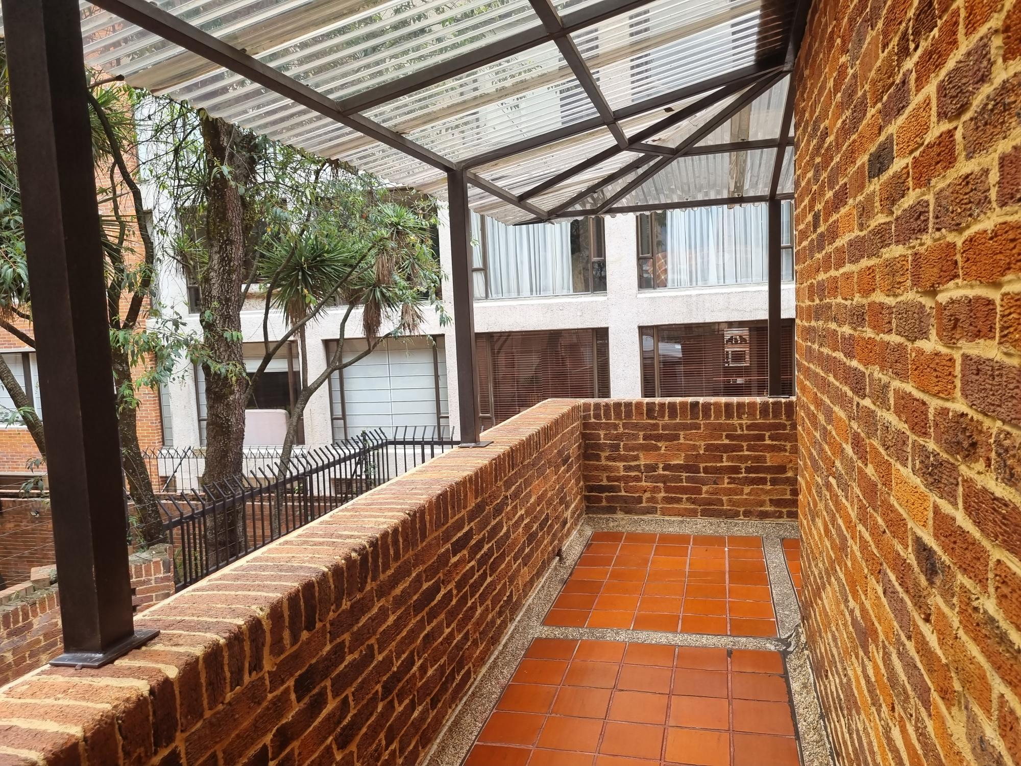 Apartamento en venta en La Carolina, Bogotá · foto 2 de 24